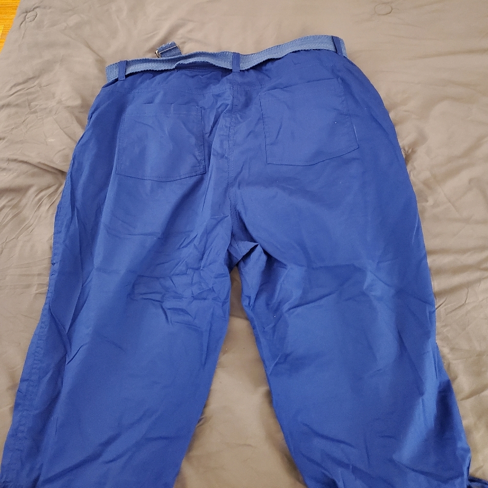 Capris - Picture 4 of 5